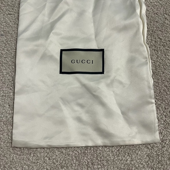 Set of 2 Gucci logo white black dust bag storage decoration - Picture 4 of 16
